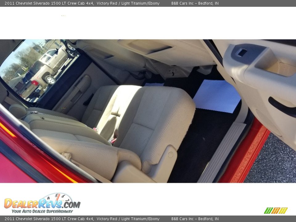 2011 Chevrolet Silverado 1500 LT Crew Cab 4x4 Victory Red / Light Titanium/Ebony Photo #13