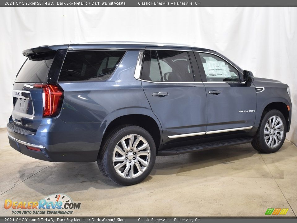 2021 GMC Yukon SLT 4WD Dark Sky Metallic / Dark Walnut/­Slate Photo #2