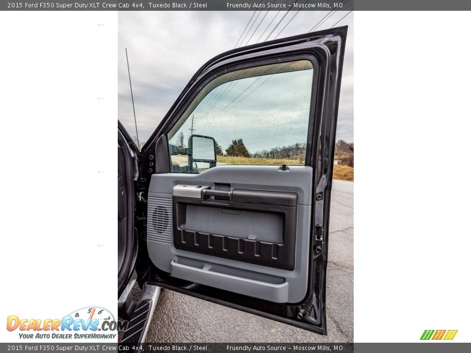 2015 Ford F350 Super Duty XLT Crew Cab 4x4 Tuxedo Black / Steel Photo #26