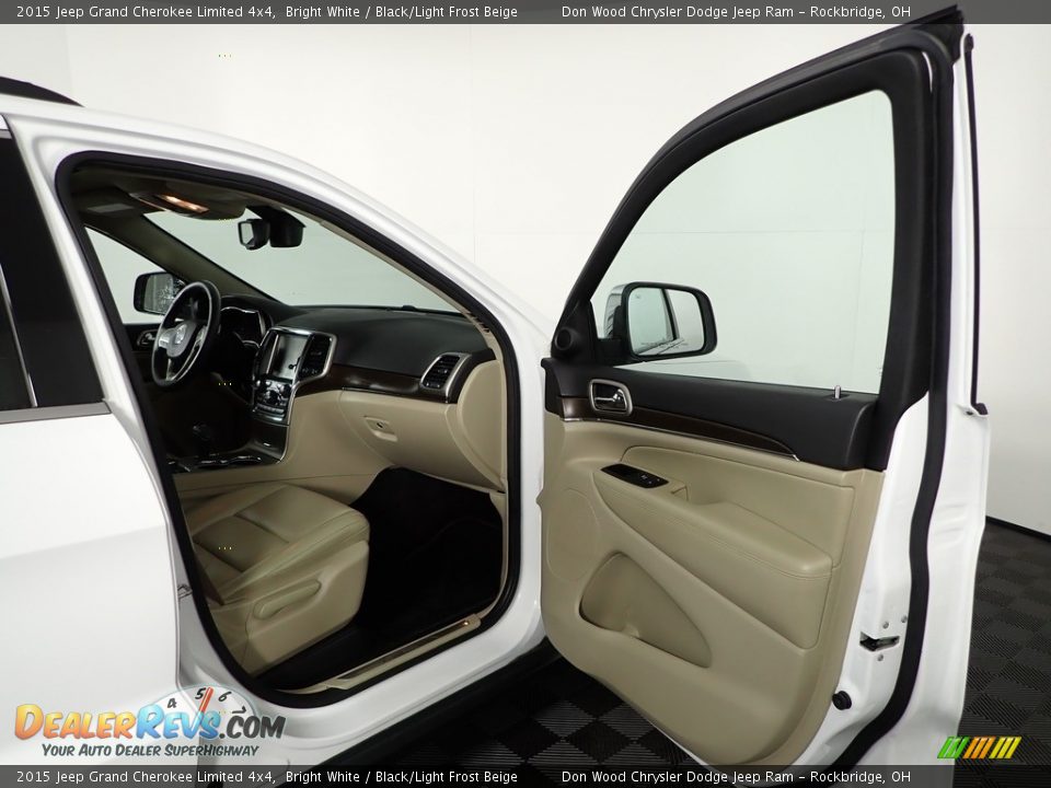 2015 Jeep Grand Cherokee Limited 4x4 Bright White / Black/Light Frost Beige Photo #35