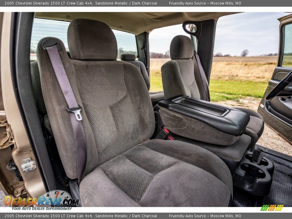 2005 Chevrolet Silverado 1500 LT Crew Cab 4x4 Sandstone Metallic / Dark Charcoal Photo #14