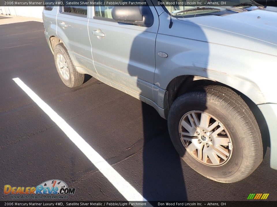 2006 Mercury Mariner Luxury 4WD Satellite Silver Metallic / Pebble/Light Parchment Photo #3