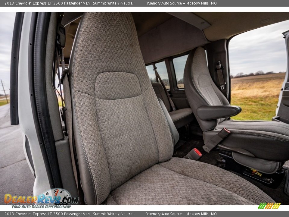 2013 Chevrolet Express LT 3500 Passenger Van Summit White / Neutral Photo #33