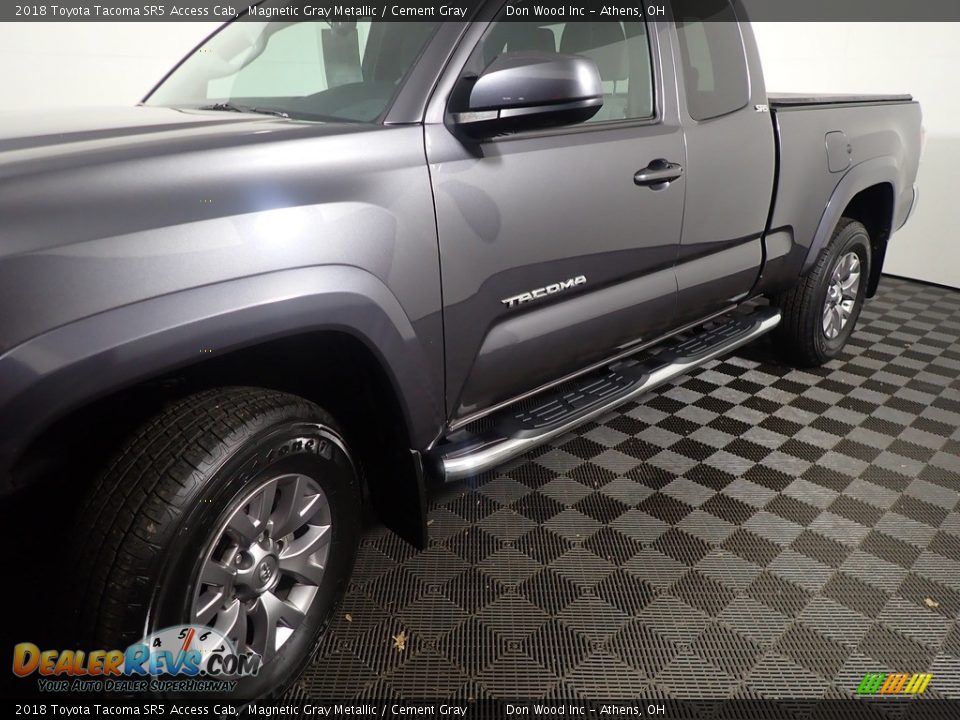 2018 Toyota Tacoma SR5 Access Cab Magnetic Gray Metallic / Cement Gray Photo #10