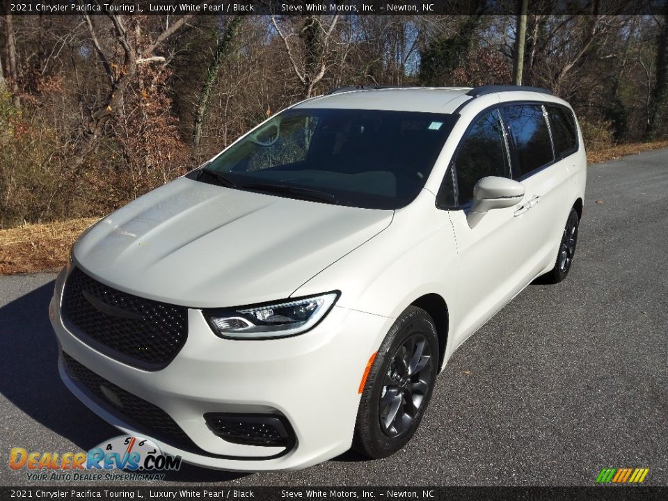 2021 Chrysler Pacifica Touring L Luxury White Pearl / Black Photo #2