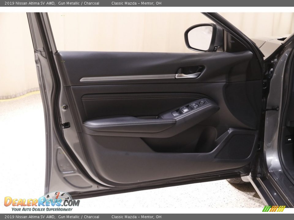 2019 Nissan Altima SV AWD Gun Metallic / Charcoal Photo #4
