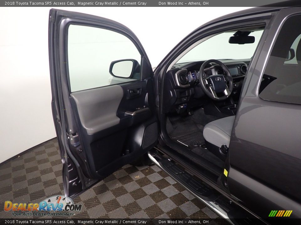 2018 Toyota Tacoma SR5 Access Cab Magnetic Gray Metallic / Cement Gray Photo #19