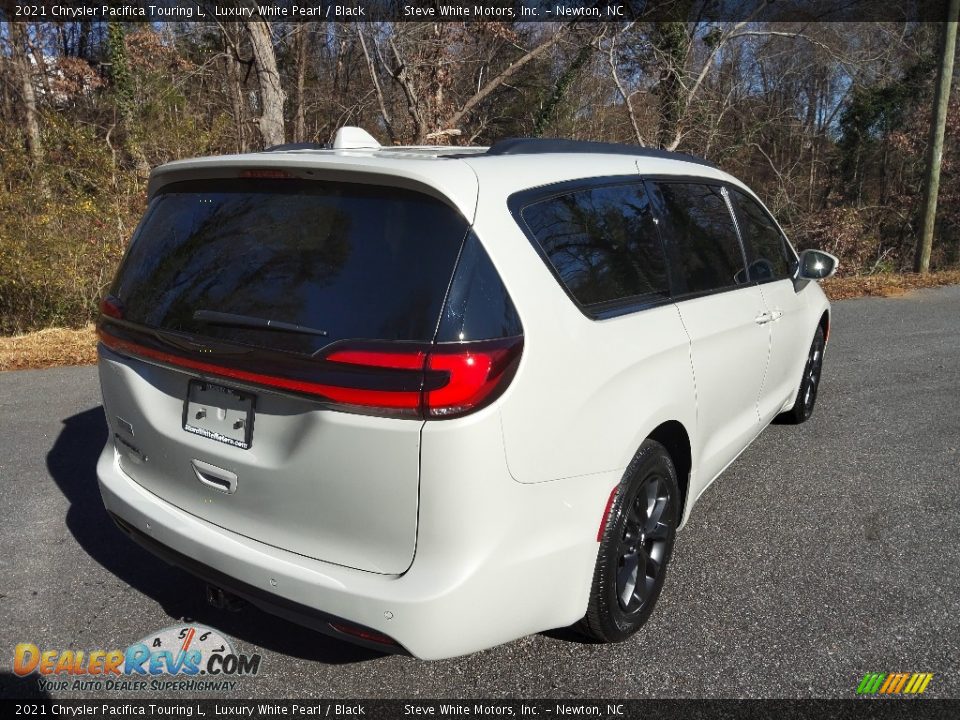 2021 Chrysler Pacifica Touring L Luxury White Pearl / Black Photo #6