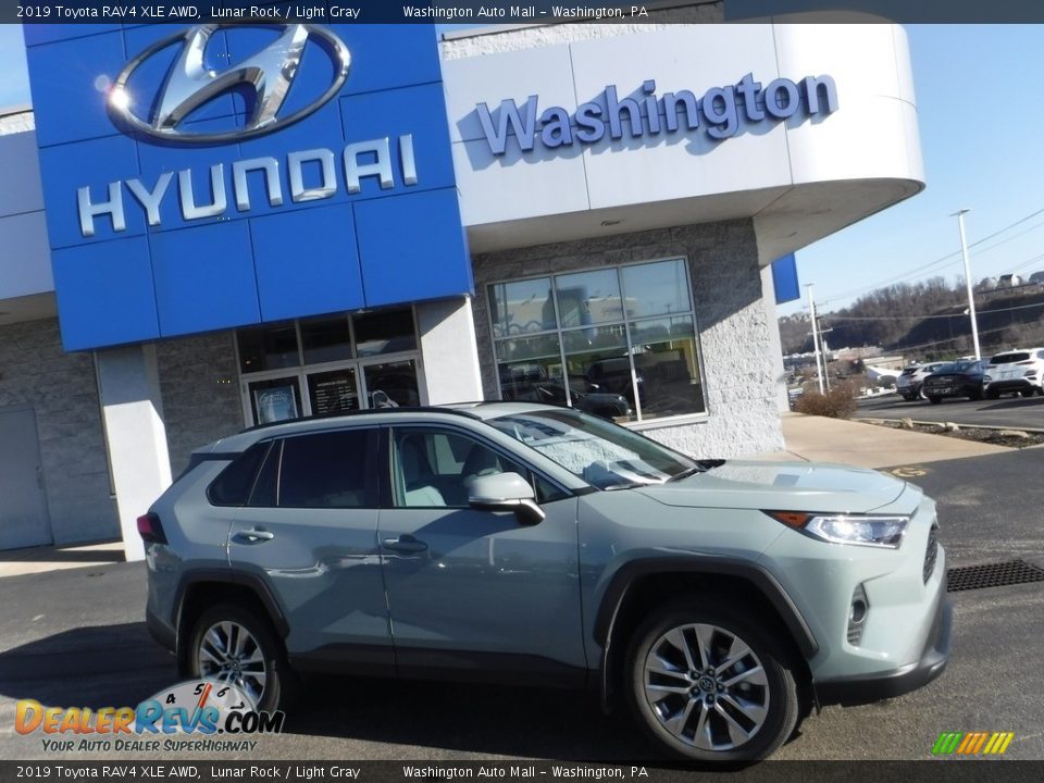 2019 Toyota RAV4 XLE AWD Lunar Rock / Light Gray Photo #2