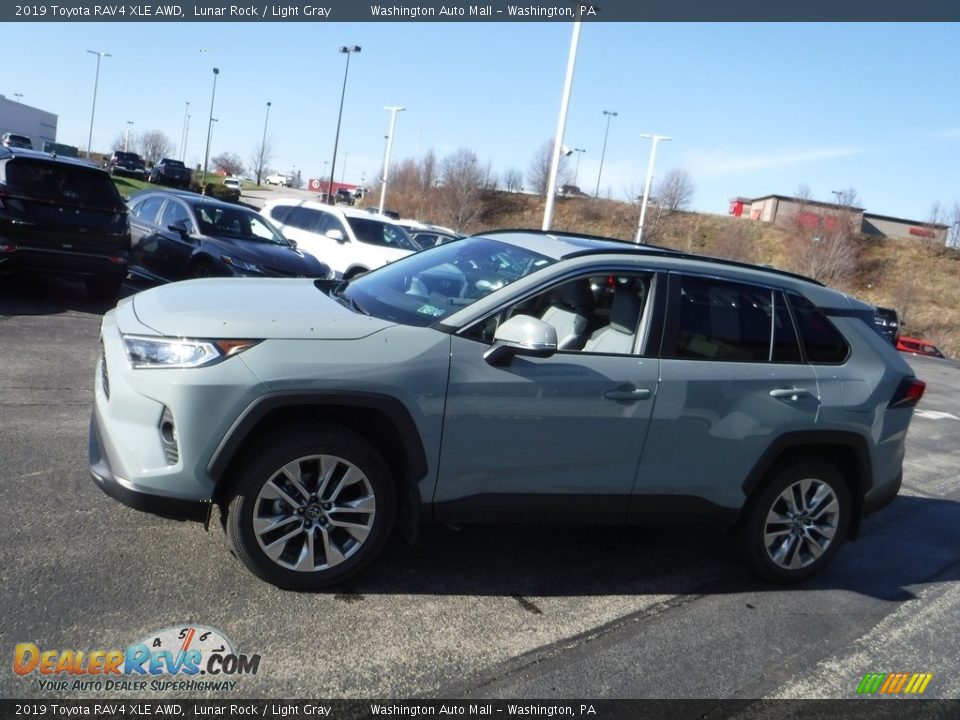 2019 Toyota RAV4 XLE AWD Lunar Rock / Light Gray Photo #7