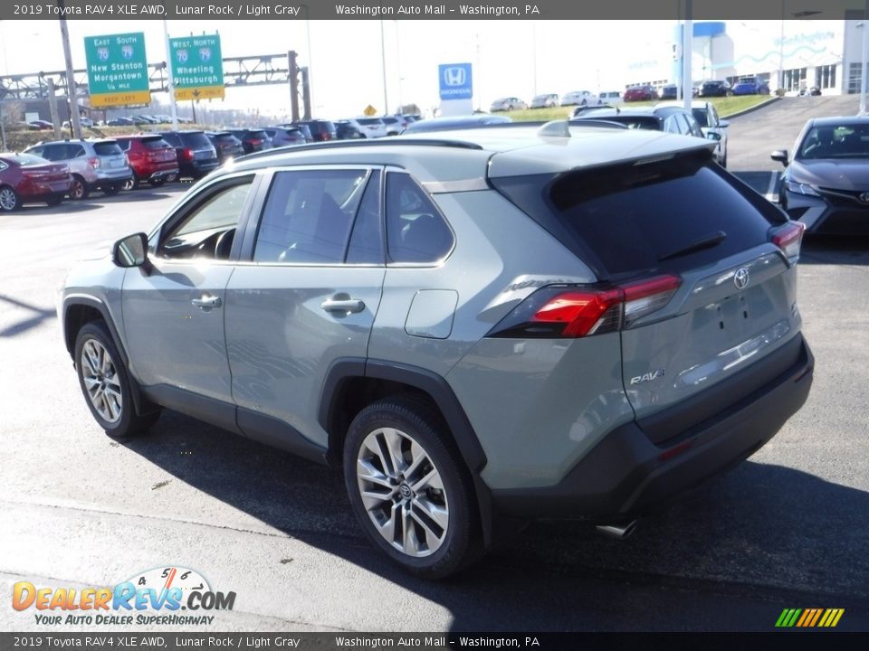 2019 Toyota RAV4 XLE AWD Lunar Rock / Light Gray Photo #8