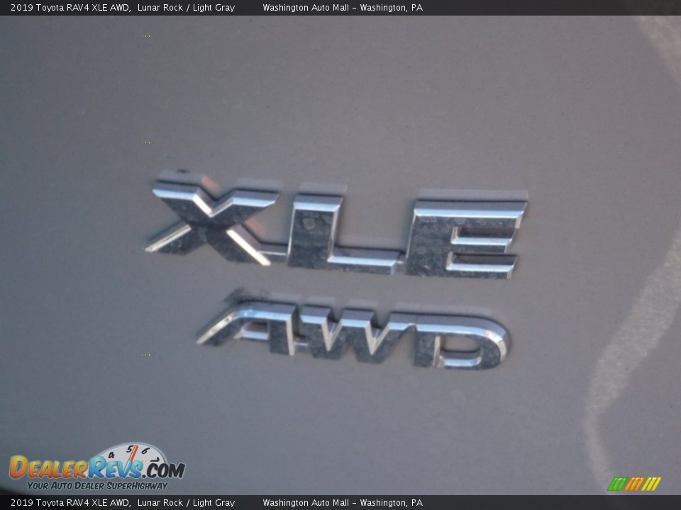 2019 Toyota RAV4 XLE AWD Lunar Rock / Light Gray Photo #10
