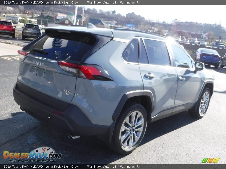 2019 Toyota RAV4 XLE AWD Lunar Rock / Light Gray Photo #11