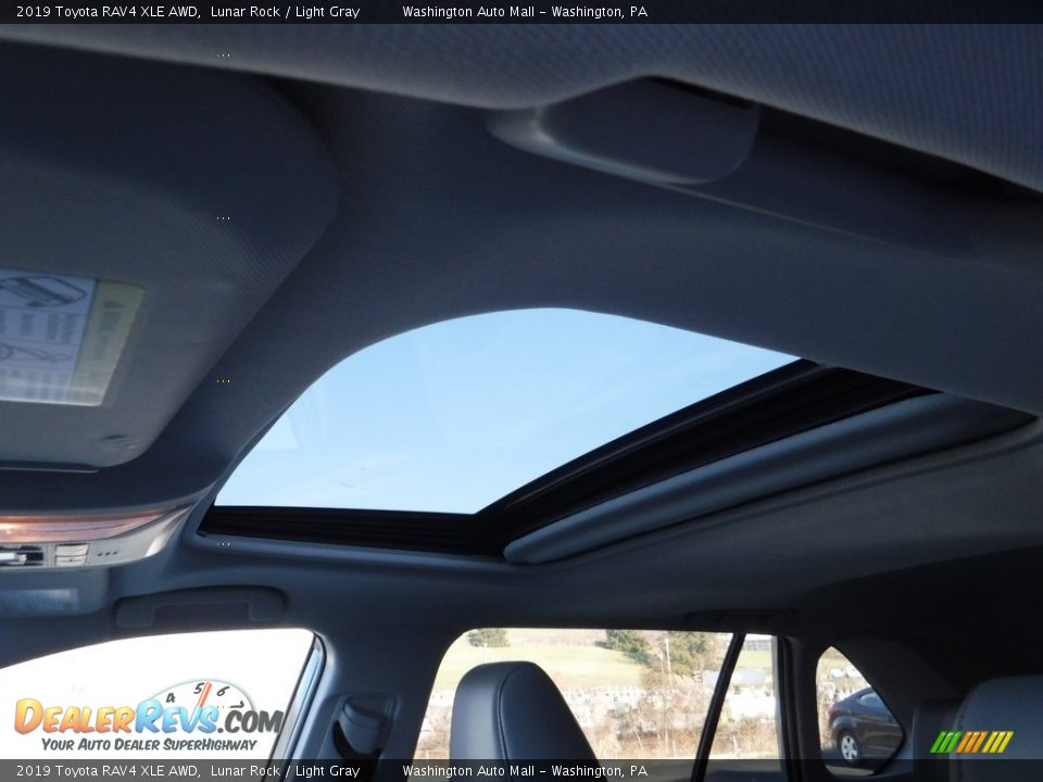 2019 Toyota RAV4 XLE AWD Lunar Rock / Light Gray Photo #12