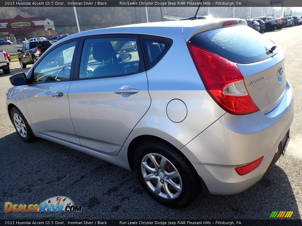 2013 Hyundai Accent GS 5 Door Ironman Silver / Black Photo #3