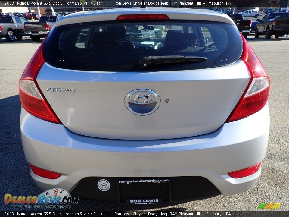 2013 Hyundai Accent GS 5 Door Ironman Silver / Black Photo #4