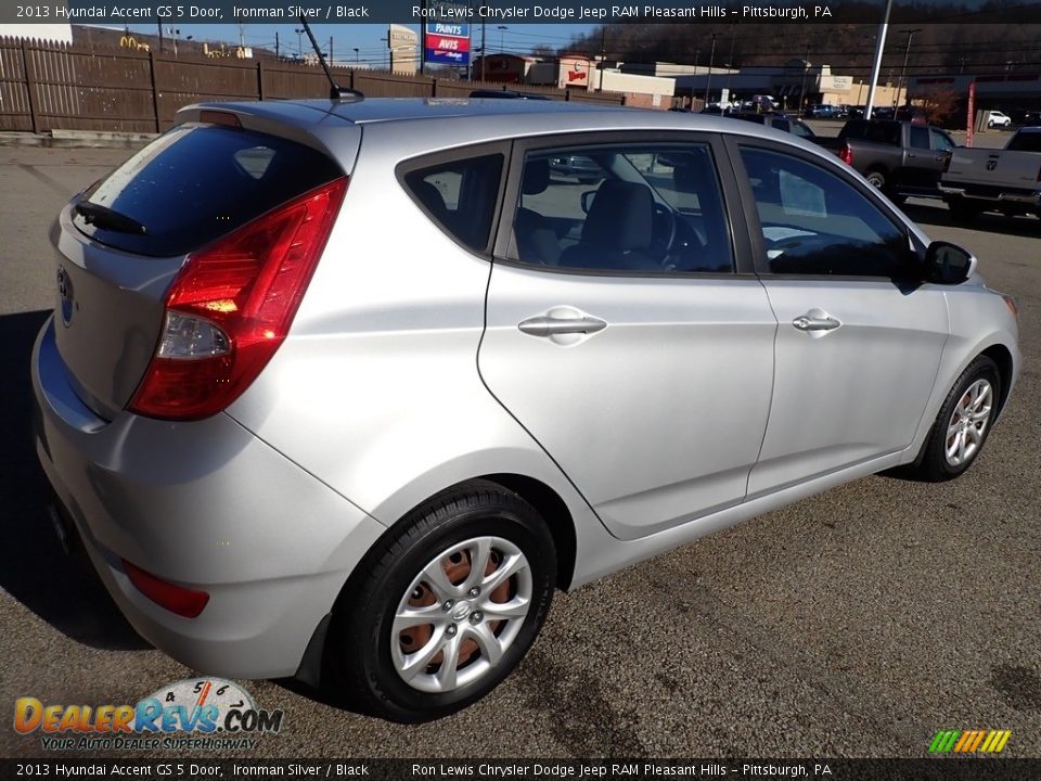 2013 Hyundai Accent GS 5 Door Ironman Silver / Black Photo #6