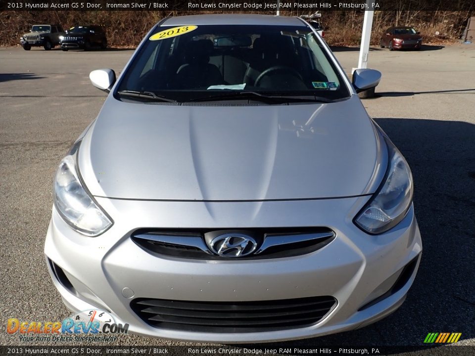 2013 Hyundai Accent GS 5 Door Ironman Silver / Black Photo #9