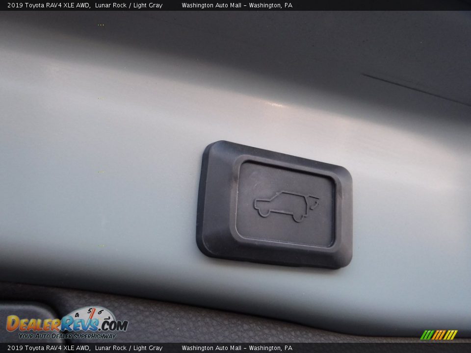2019 Toyota RAV4 XLE AWD Lunar Rock / Light Gray Photo #29