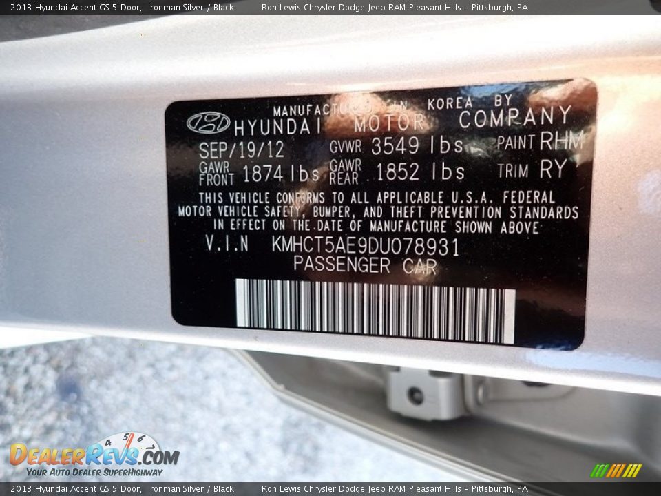 2013 Hyundai Accent GS 5 Door Ironman Silver / Black Photo #15