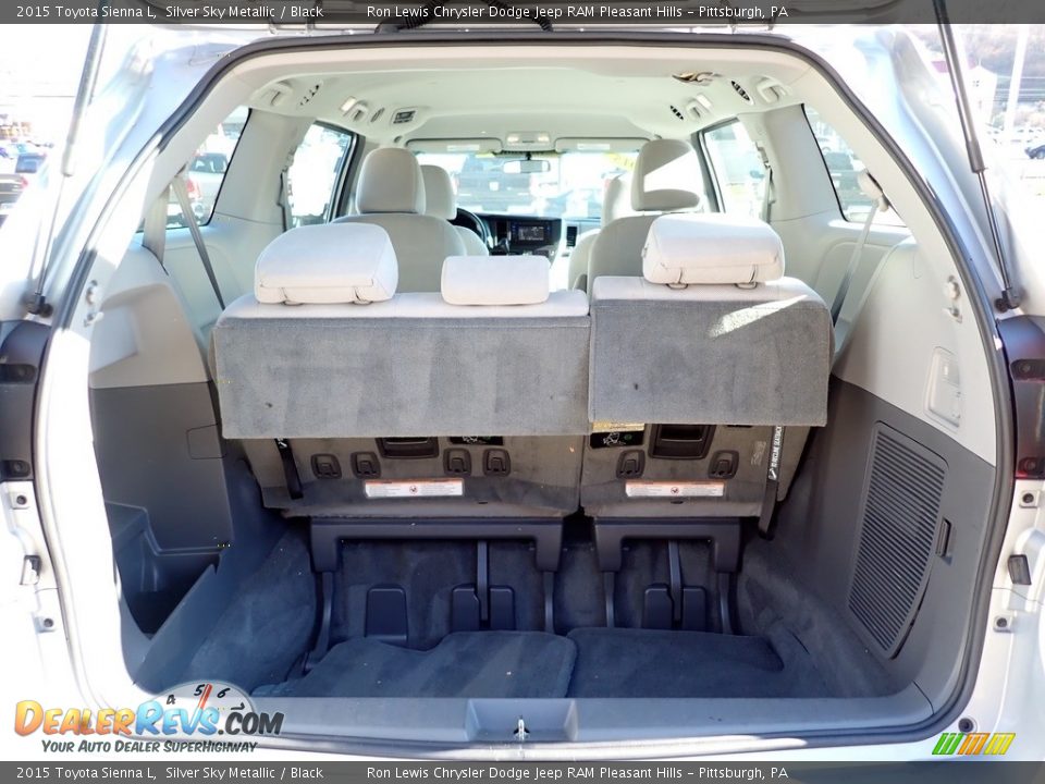 2015 Toyota Sienna L Trunk Photo #5