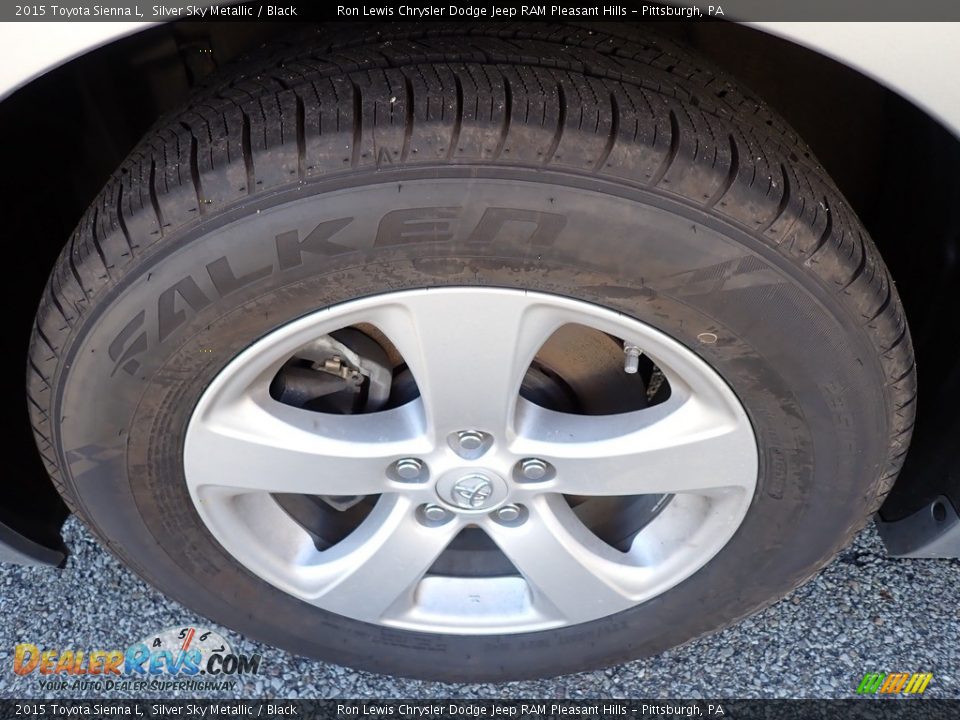 2015 Toyota Sienna L Wheel Photo #10