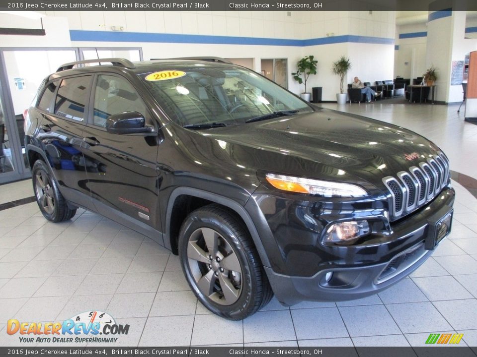 2016 Jeep Cherokee Latitude 4x4 Brilliant Black Crystal Pearl / Black Photo #3