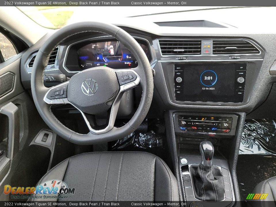 2022 Volkswagen Tiguan SE 4Motion Deep Black Pearl / Titan Black Photo #4