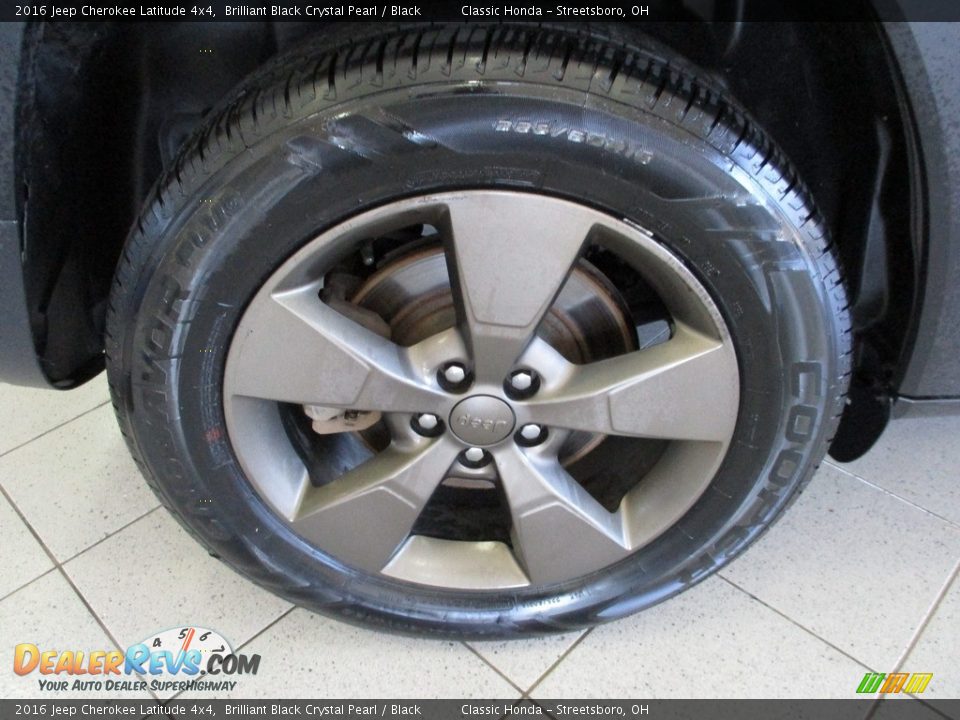 2016 Jeep Cherokee Latitude 4x4 Brilliant Black Crystal Pearl / Black Photo #7