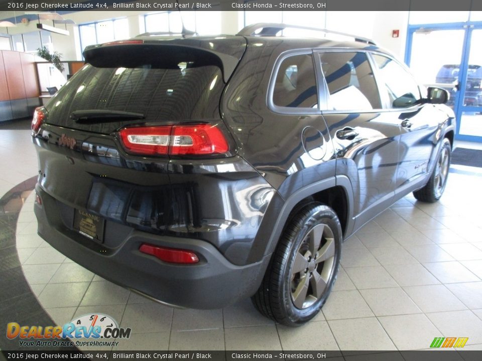2016 Jeep Cherokee Latitude 4x4 Brilliant Black Crystal Pearl / Black Photo #8