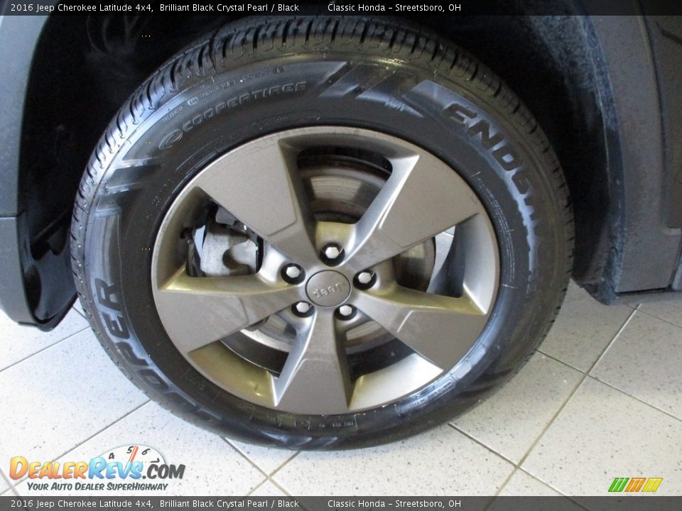 2016 Jeep Cherokee Latitude 4x4 Brilliant Black Crystal Pearl / Black Photo #13