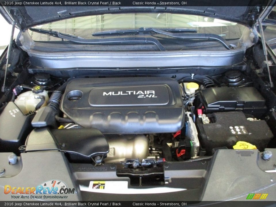 2016 Jeep Cherokee Latitude 4x4 Brilliant Black Crystal Pearl / Black Photo #14