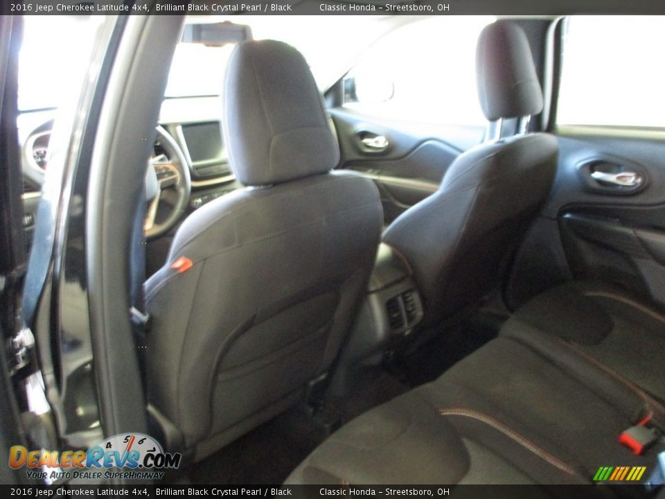 2016 Jeep Cherokee Latitude 4x4 Brilliant Black Crystal Pearl / Black Photo #27