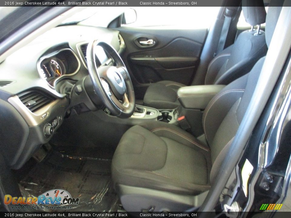 2016 Jeep Cherokee Latitude 4x4 Brilliant Black Crystal Pearl / Black Photo #31