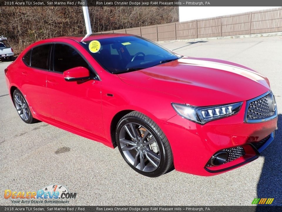 Front 3/4 View of 2018 Acura TLX Sedan Photo #8