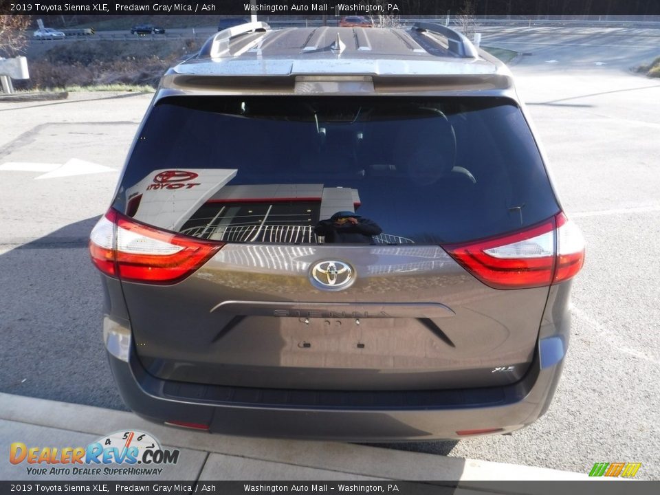2019 Toyota Sienna XLE Predawn Gray Mica / Ash Photo #15