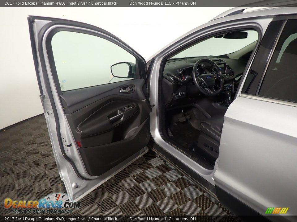 2017 Ford Escape Titanium 4WD Ingot Silver / Charcoal Black Photo #23