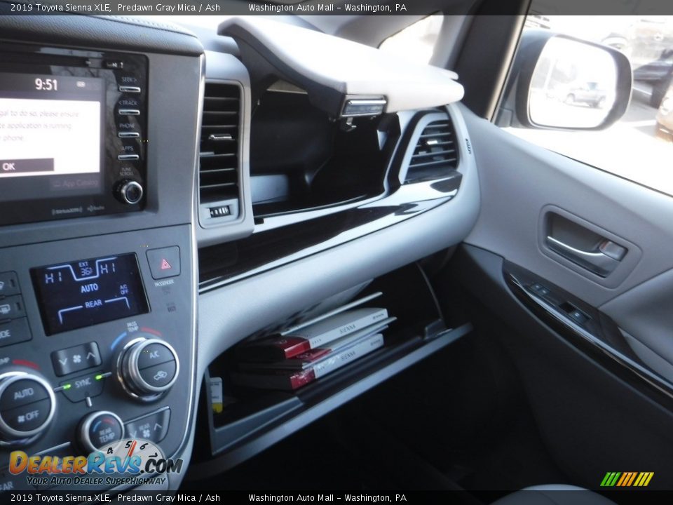 2019 Toyota Sienna XLE Predawn Gray Mica / Ash Photo #28