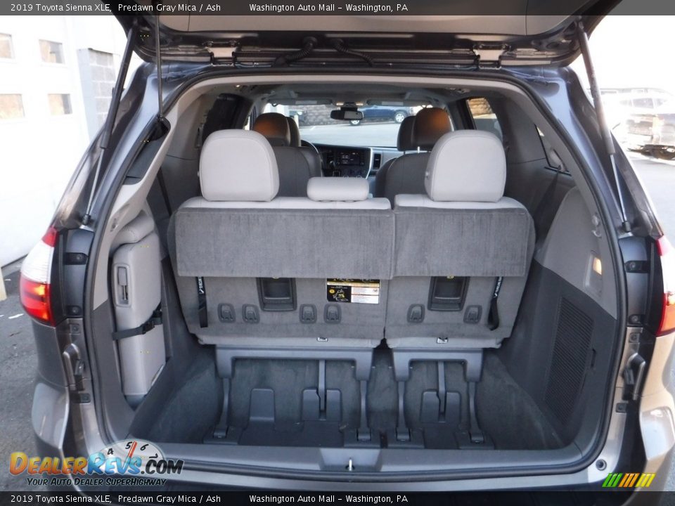 2019 Toyota Sienna XLE Predawn Gray Mica / Ash Photo #31