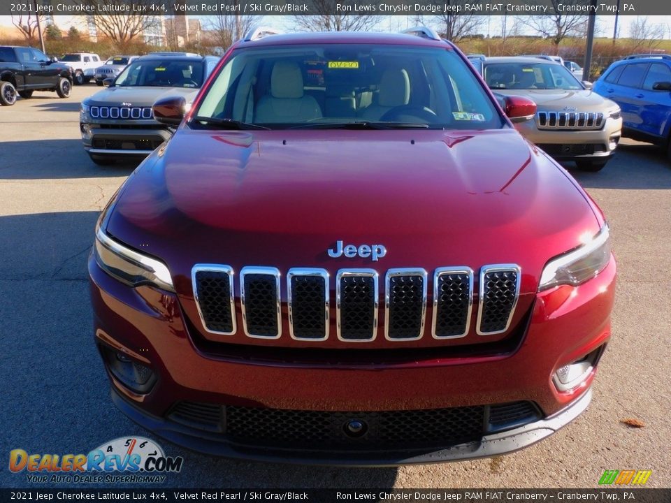 2021 Jeep Cherokee Latitude Lux 4x4 Velvet Red Pearl / Ski Gray/Black Photo #2