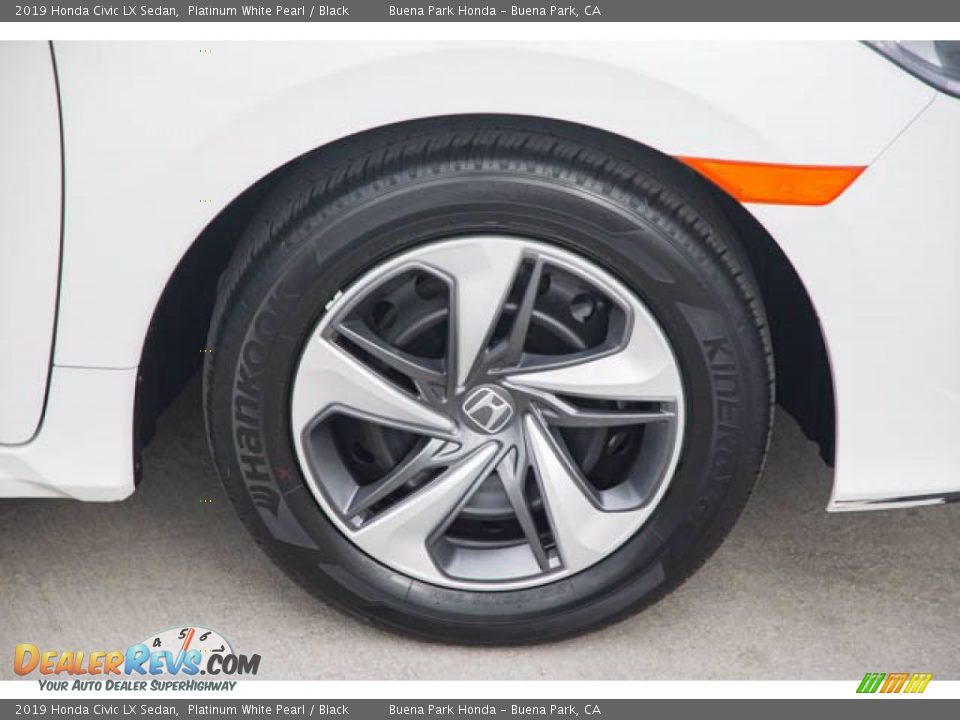 2019 Honda Civic LX Sedan Platinum White Pearl / Black Photo #36