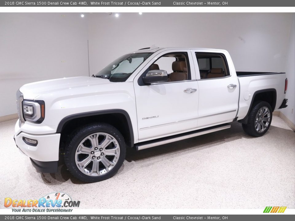 2018 GMC Sierra 1500 Denali Crew Cab 4WD White Frost Tricoat / Cocoa/­Dark Sand Photo #3