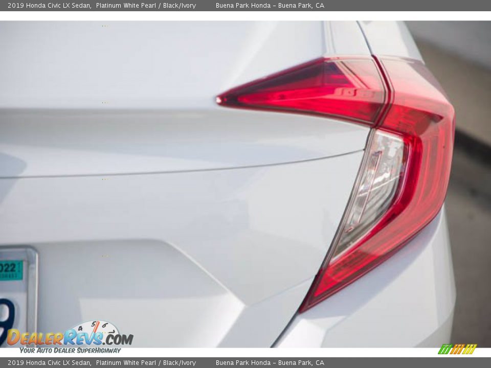 2019 Honda Civic LX Sedan Platinum White Pearl / Black/Ivory Photo #13