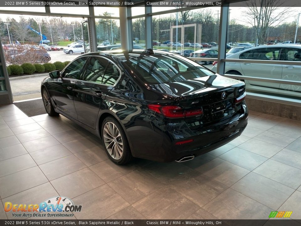 2022 BMW 5 Series 530i xDrive Sedan Black Sapphire Metallic / Black Photo #2