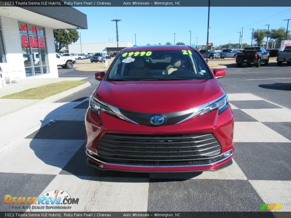 2021 Toyota Sienna XLE Hybrid Ruby Flare Pearl / Chateau Photo #2