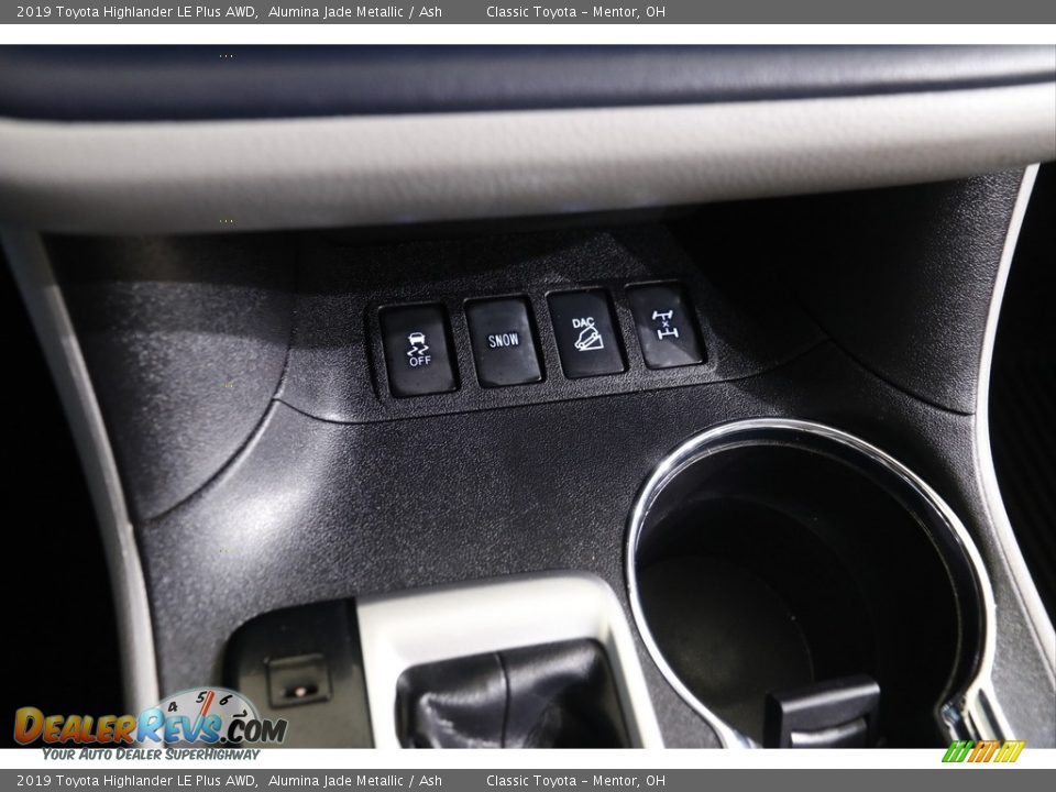 2019 Toyota Highlander LE Plus AWD Alumina Jade Metallic / Ash Photo #13