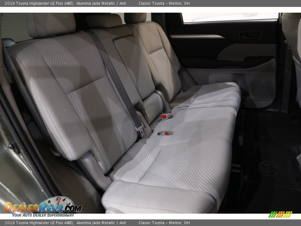 2019 Toyota Highlander LE Plus AWD Alumina Jade Metallic / Ash Photo #15