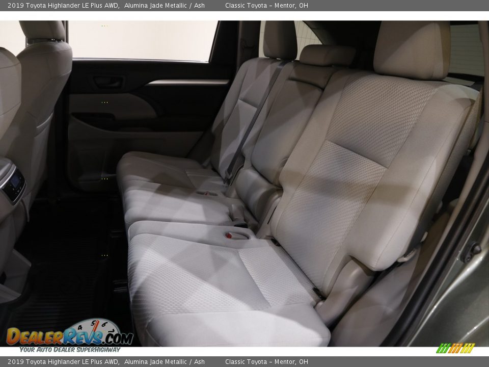 2019 Toyota Highlander LE Plus AWD Alumina Jade Metallic / Ash Photo #16