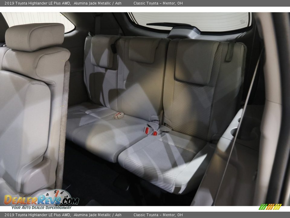 2019 Toyota Highlander LE Plus AWD Alumina Jade Metallic / Ash Photo #17