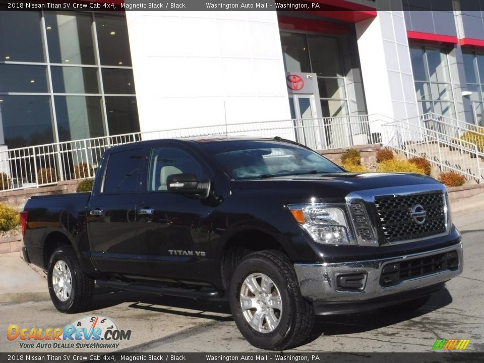 2018 Nissan Titan SV Crew Cab 4x4 Magnetic Black / Black Photo #1